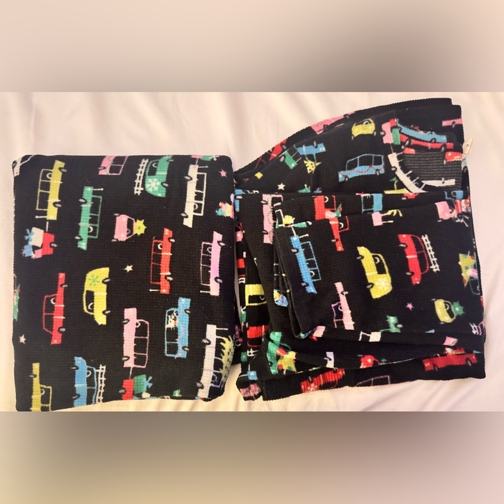 HUE Waffle Fleece Pajama Set XL Black Print 2-Piece Long Sleeve NWOT - Picture 7 of 7